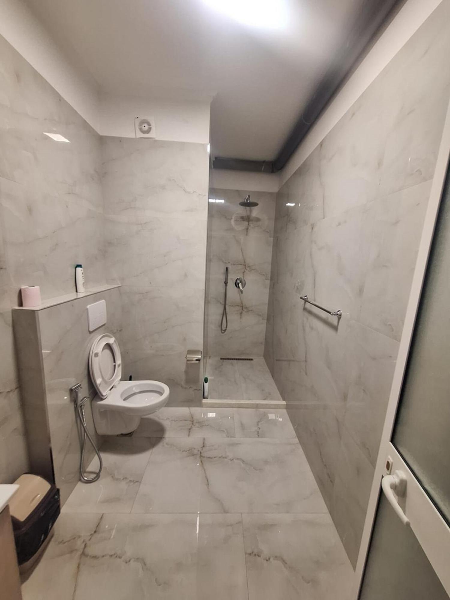 Apartamento Albania Near Center Double Or Twin Bed